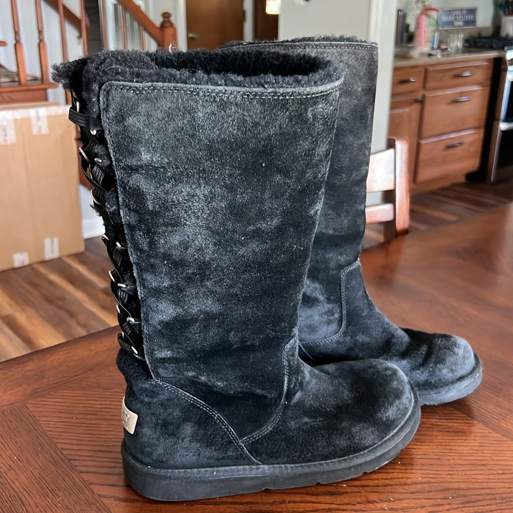 UGG Roseberry Tall Lace Back Black Women”s Size 8 Sheepskin Boots - Picture 2 of 10